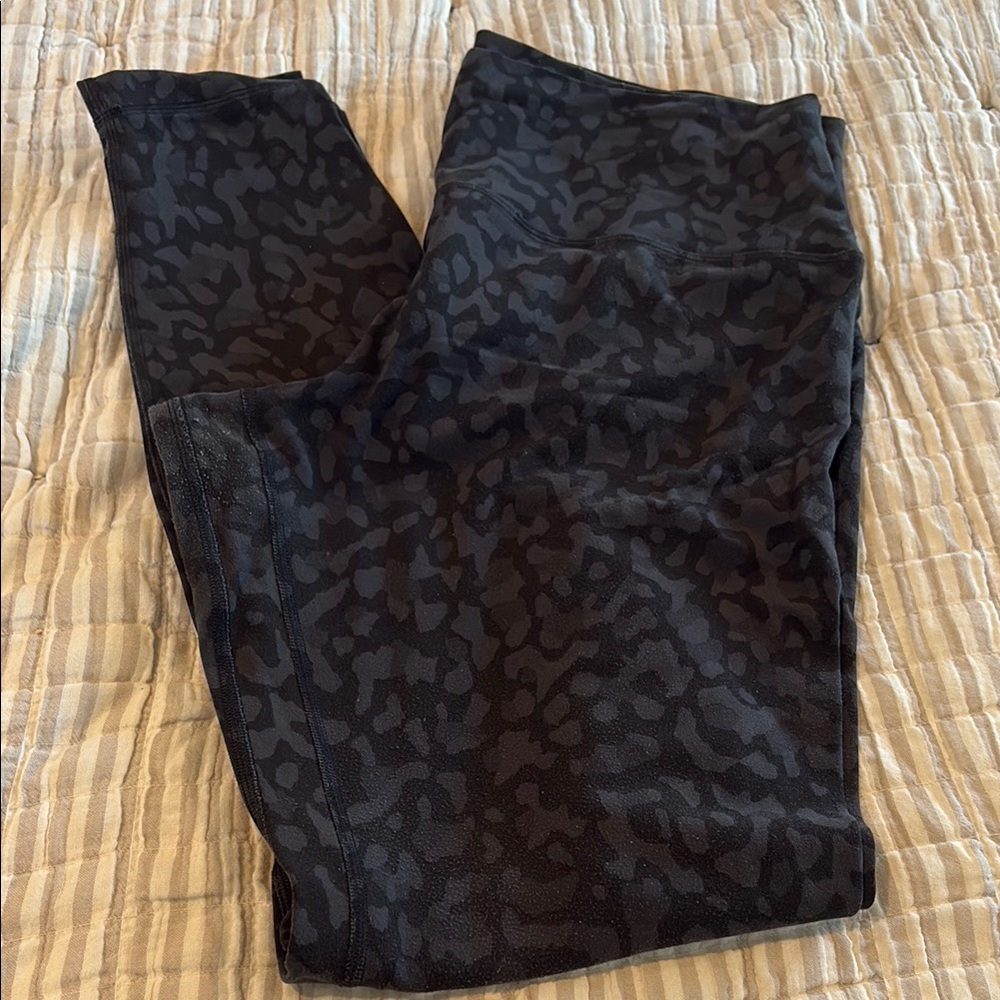 lululemon 28” aligns